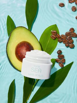 travel-size wink of H₂O eye cream image number null