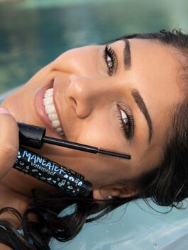 maneater™ waterproof mascara image number null