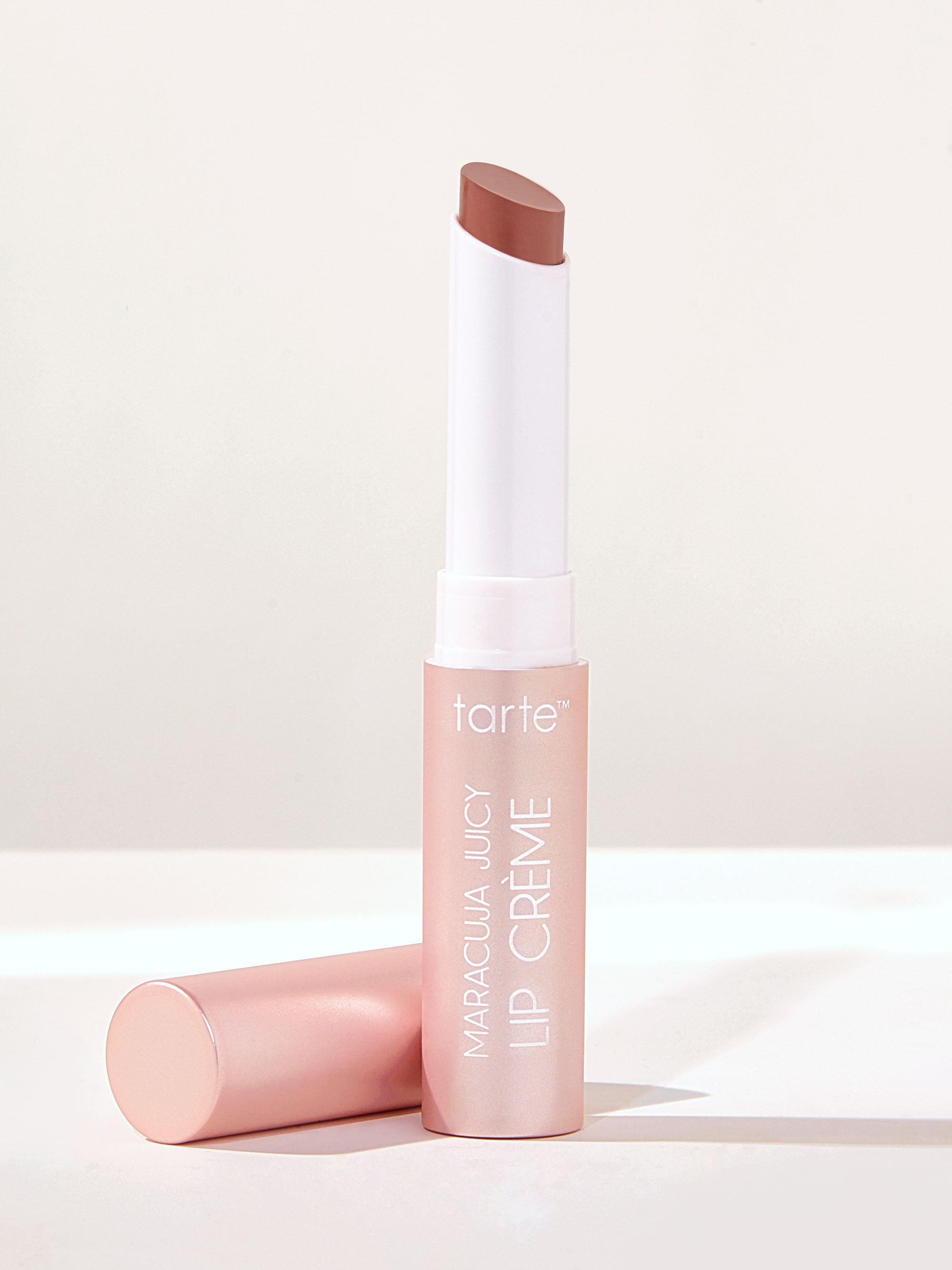 travel-size maracuja juicy lip crème image number null