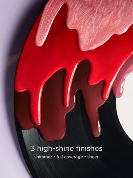 trending essentials trio image number null