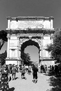 4IT_RomanForum_4011_300bw