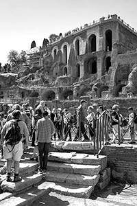 4IT_RomanForum_4035_300bw